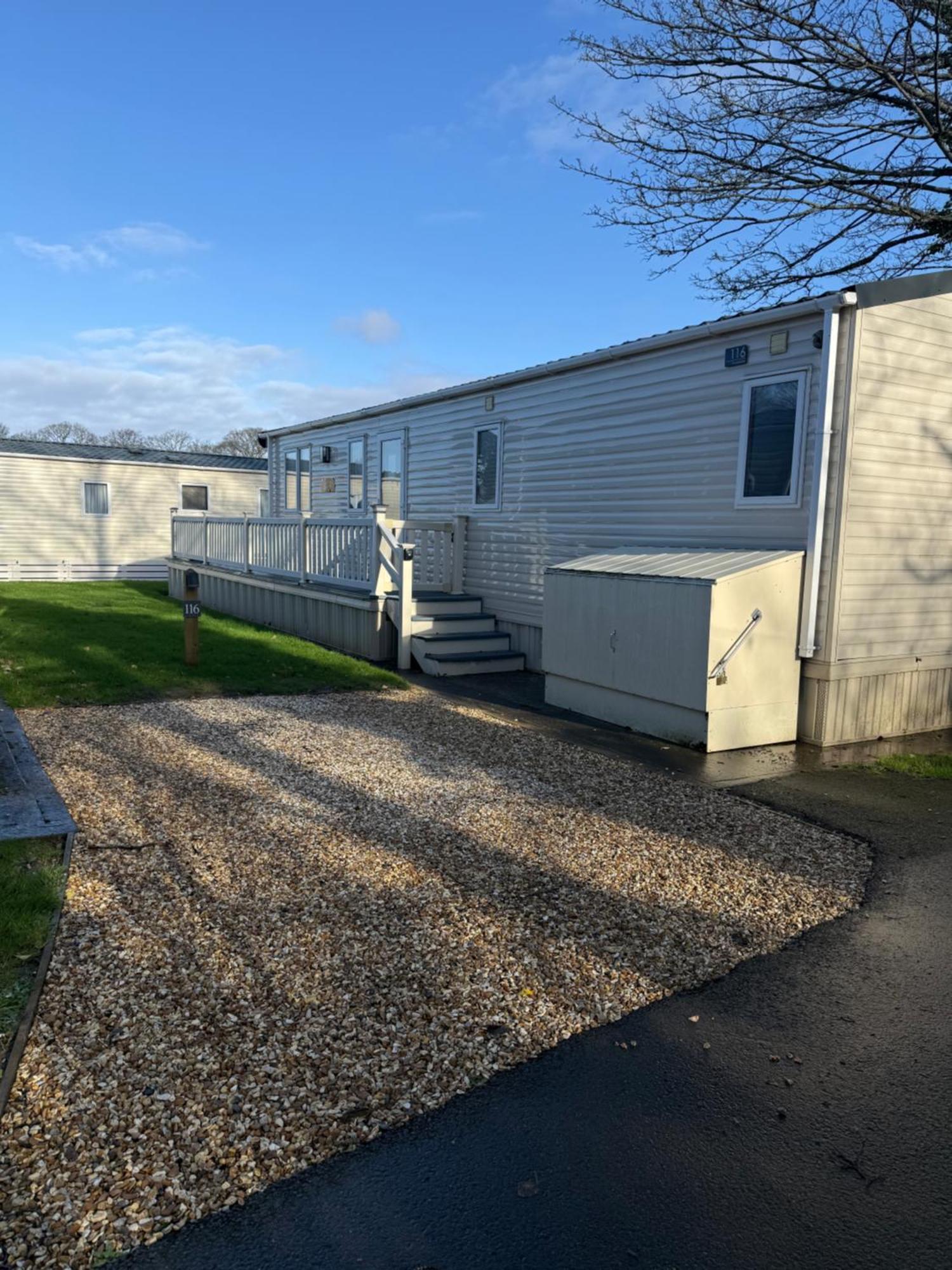 Forest Beach Bashley Park Sway Exterior photo
